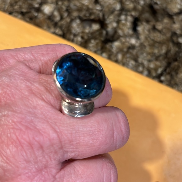 Ring - Picture 4 of 6